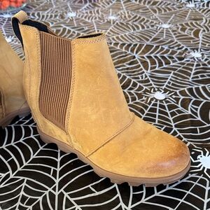 Sorel Tan Ankle Booties